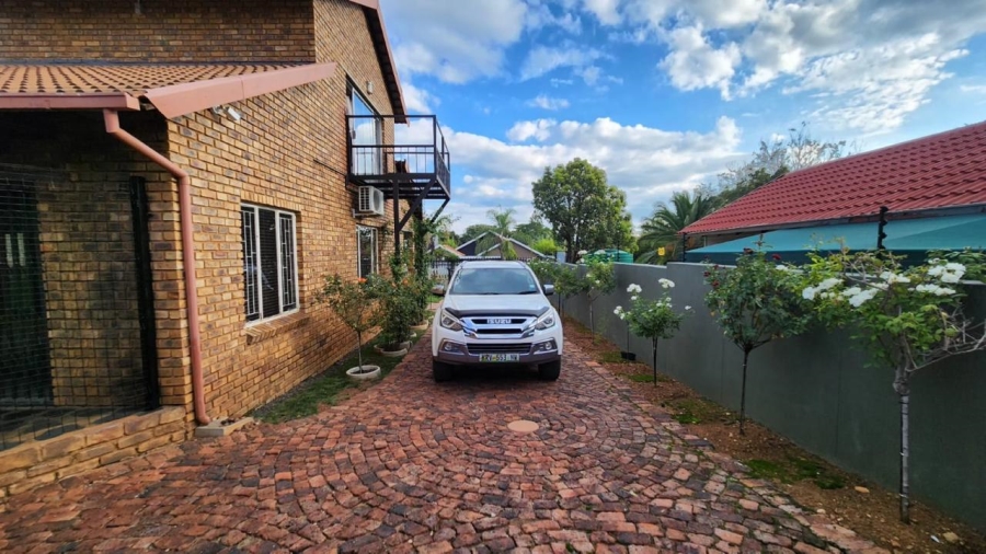 4 Bedroom Property for Sale in Melodie North West